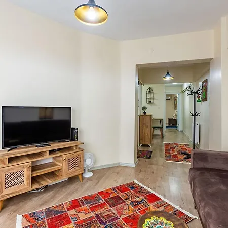 아파트 Comfy Flat 10 Min To Citys Nisantasi 이스탄불